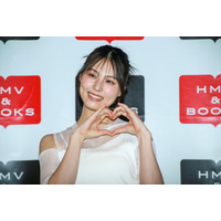 相楽伊織、奄美大島でのチューブトップビキニ姿に自信「いちばん笑顔で私らしさも出ている一枚」