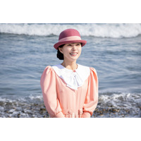 新婚旅行の夜、なつ美（芳根京子）と瀧昌（本田響矢）は手を握って見つめ合い…『波うららかに、めおと日和』