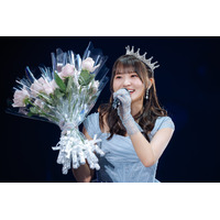 日向坂46、最後の一期生・高瀬愛奈の卒業セレモニー開催！ 「本当に感謝の気持ちでいっぱいです」