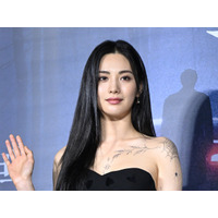 “世界で最も美しい女性1位ナナ”、異次元の脚線美に驚きの声続出【PHOTO】