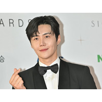 感動の再開！『おつかれさま』キム・ソンホ＆クムミョン子役の可愛すぎる2ショット【PHOTO】