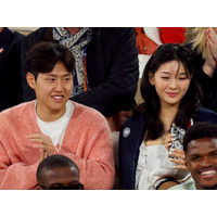 久保建英の親友、“2歳上”財閥令嬢とアツアツ？イ・ガンイン、一目気にせずパリで堂々「公開デート」【PHOTO】