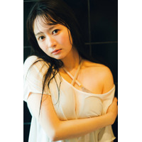 元SKE48・江籠裕奈、濡れTシャツの美肌ショット！『FLASH』最新号で3rd写真集先行カット公開