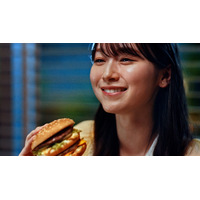 櫻坂46・守屋麗奈が出演！ 「めぞん一刻」や「きまぐれオレンジ☆ロード」の名シーンを使ったCMが公開
