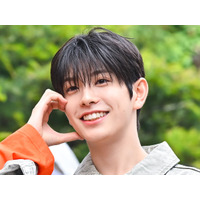 ギャップに沼落ち…“NiziUの弟”NEXZ・YUKI、ネクタイ解く男らしさに「心臓が持たん」の声【PHOTO】