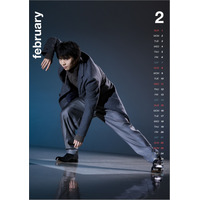 羽生結弦、躍動感あふれるポージングも収録！2026年版カレンダーの中面デザイン公開