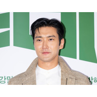 銃撃を受け死亡したカーク氏を追悼し…グループ脱退まで要求されたSUPER JUNIOR・シウォン、心境明かす