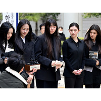 裁判では完敗も頑として譲らないNewJeans、疲弊するばかりのファン…1年が経っても見えぬ着地点