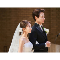 “推し”だった14歳年上の韓国俳優と結婚した日本人妻、娘とおそろいコスプレ姿披露！「微笑ましい母娘」