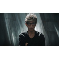 木村拓哉、OWNDAYSアンバサダー就任！新CMでCGなしの“黒い涙”を披露