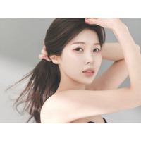 北朝鮮生まれ・韓国在住の脱北女優が日本へ！秋の大阪を大胆ミニスカで闊歩「私は“オオサカ体質”」【PHOTO】