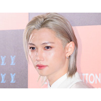 「本物の王子様だ…」Stray Kids・フィリックス、“純白スーツ”で魅せた麗しい美貌に反響続々【PHOTO】