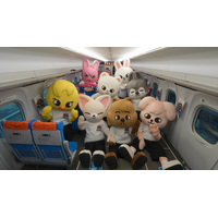 Stray Kids、新幹線1編成まるごとジャック！K-POPグループ初の貸切新幹線が運行開始