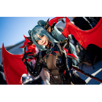 アズレンからNIKKEまで、2024年冬コミで出会った人気キャラをプレイバック！