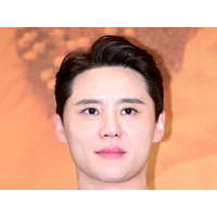 「流し台に新聞紙敷いて用を足した」元東方神起・ジュンス、幼い頃の生活苦を吐露