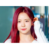 「内臓どこ？」NiziU・マヤ、“極薄ウエスト”公開！異次元シルエットに衝撃の声