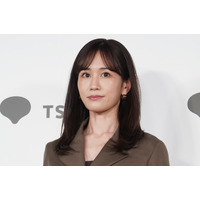 前田敦子、最新写真集でヒップや背中を大胆披露…露出には抵抗なくむしろ「楽しくて」！？