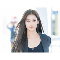 すんごい…TWICE・サナ、たっぷりボリュームで色気爆発！“透けミニワンピ”で見せたオトナの魅力