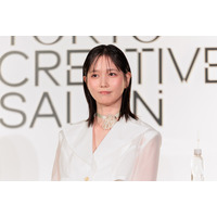 本田翼「ファッションの文化を残したい」」純白衣装姿で登場