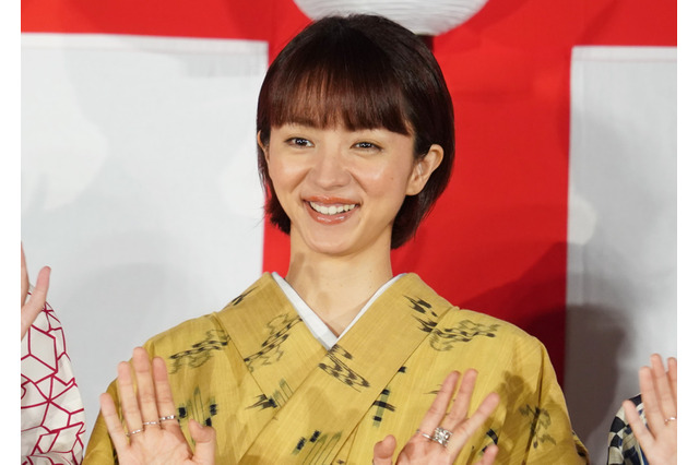 満島ひかり、結婚と妊娠を報告！「先ほど婚届を提出」お相手はモデル 画像