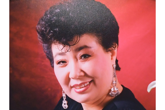 北朝鮮出身の伝説的歌手の3周忌…在韓米軍のステージでデビュー、亡くなる前日には無料公演も 画像