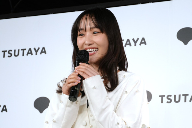 櫻坂46初代キャプテン・菅井友香、デビュー10周年を報告「心から感謝しております」 画像