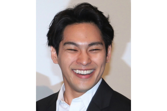 柳楽優弥、娘から“100億満点パパ”！理想の家族関係明かす 画像