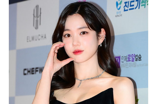 BTS・JUNG KOOKとの熱愛説否定の韓国女優、スイムウェア姿で魅了…清純美に視線釘付け！ 画像