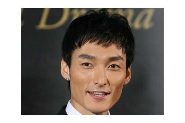 「チョナン・カンが51歳でパパに」韓国メディアも注目した草なぎ剛の第1子誕生 画像