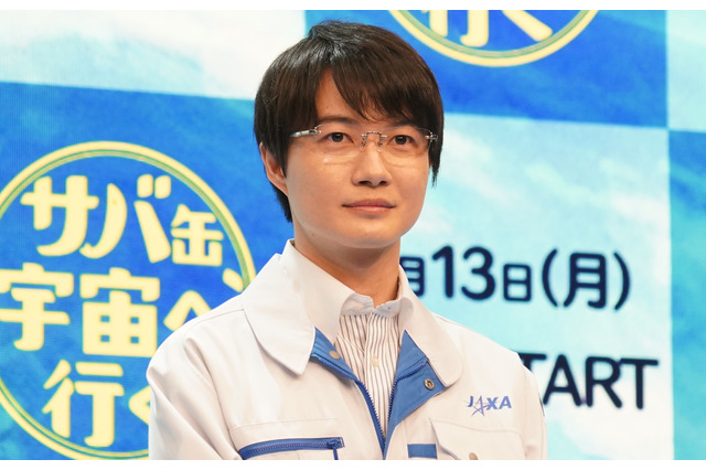 神木隆之介がハッピーバースデーの面白サングラス姿で33歳の誕生日を報告！ 画像
