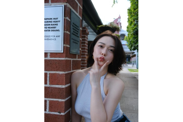 「ダイナマイトセクシー！」村重杏奈、目をひくタンクトップ姿公開！ 画像