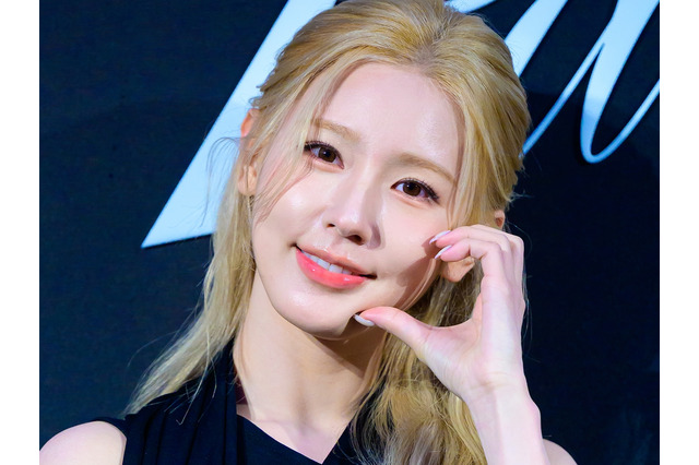 雰囲気ガラリ…i-dle・ミヨン、金髪→黒髪に大胆イメチェン！「好きすぎてたまらない」 画像