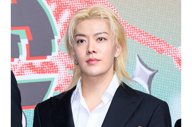 NCT・ユウタ、日本の大物俳優とプレゼント交換!?　仲良しすぎる交流に反響「思わず声出た」「素敵な関係」 画像