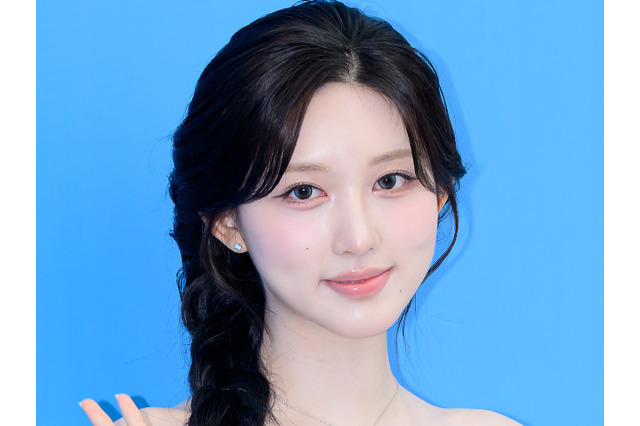 IVE・ガウル、“文学少女”な一面を発揮！読書コンテンツで見せた新たな魅力に注目 画像