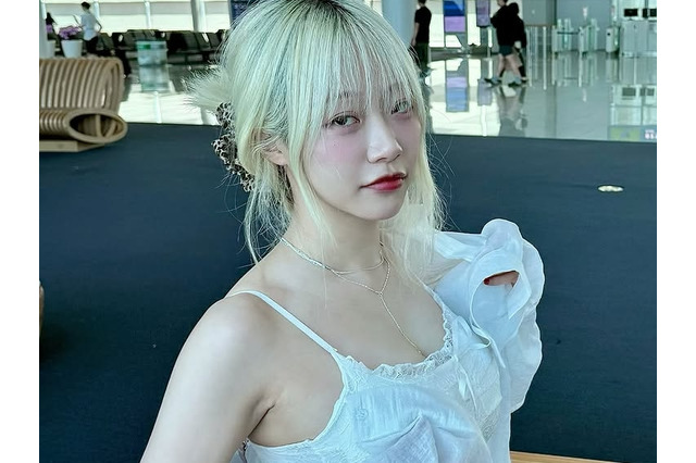 日本のAV女優に“デビュー”勧められた逸話も…バンドガールになった元韓国アイドル、海辺ではじける笑顔 画像
