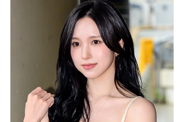 「これはあかん…」TWICE・ミナ、胸元あらわなタイト衣装で際立つ“ボリューム感”に釘付け 画像