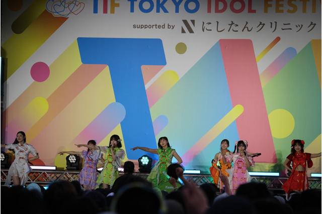 【TIF2026】エビ中、ライブ定番曲で大盛り上がり！「今日のライブで一番熱く」 画像