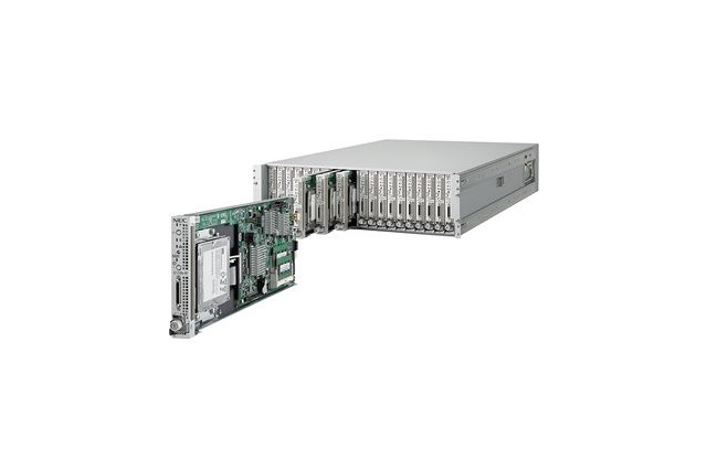 NEC、データセンター向け省電力サーバ「Express5800/ECO CENTER」のラインナップを強化 画像