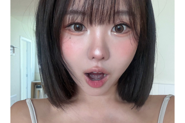 アンダーブーブも大胆に、夫がブチ切れても韓国インフルエンサーが露出度の高い服を着るのをやめないワケ 画像