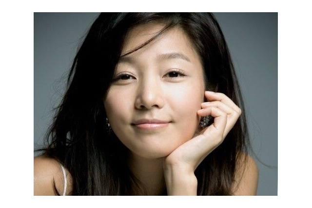 天国に旅立つ4日前に恋人と結婚式…37歳の若さで亡くなった韓国女優、17周忌 画像