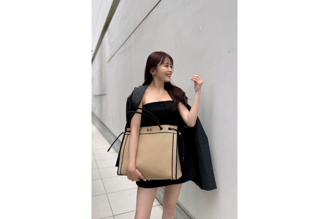 久間田琳加、“りんか丈”で圧巻の美脚が際立つショット披露　「スタイル良すぎ」「美脚」などファンから反響 画像