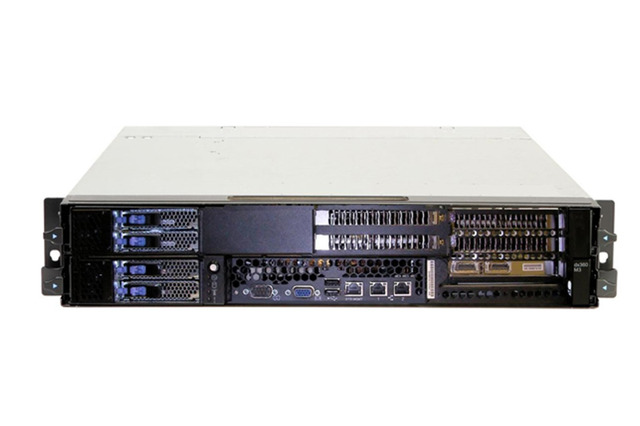 日本IBM、x86サーバー「IBM System x iDataPlex 大規模並列処理モデル」発表 画像