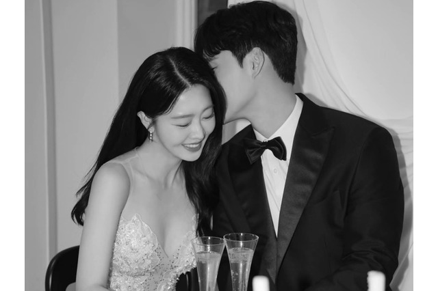 グループ脱退から5年…元K-POPアイドル・ユジョン、結婚を発表！直筆手紙で報告「娘のように大切にしてくれる」 画像