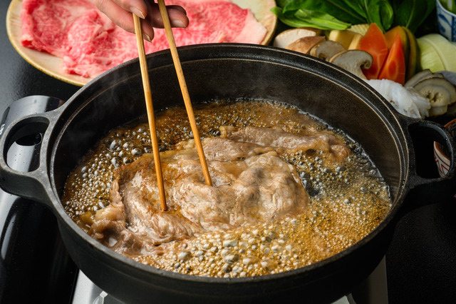 京都三条 箔、神戸牛と近江牛の年末年始限定すき焼き会席を販売 画像