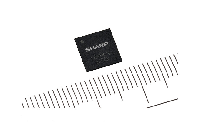 シャープ、モバイル端末で2画面同時表示が可能な液晶コントロールICを開発 画像