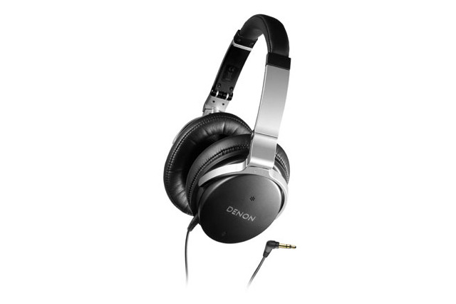 99％のノイズカット、実売50,400円の高性能ステレオヘッドホン 画像