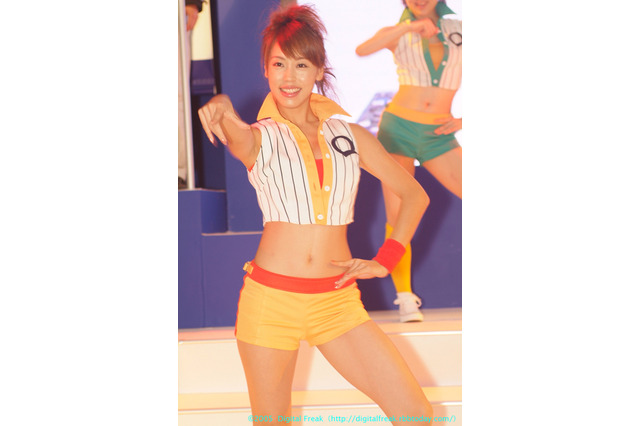 【WPC 2005】コンパニオン写真集 Part.3　へそ出しルック 画像