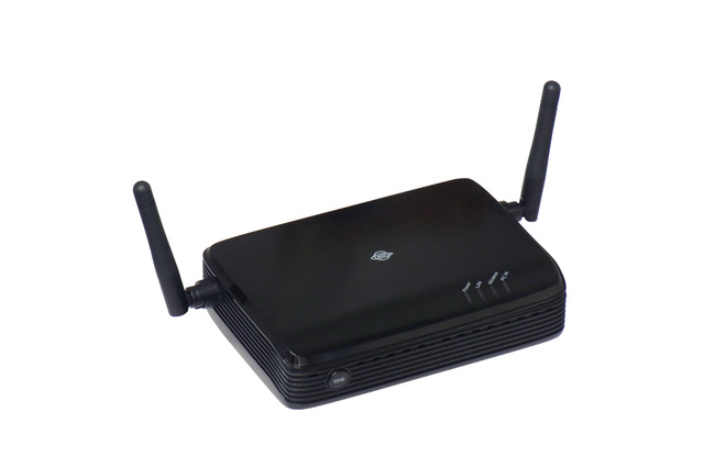 プラネックス、Wi-Fi利用でPCとプロジェクターを無線でつなぐプレゼンシステム 画像