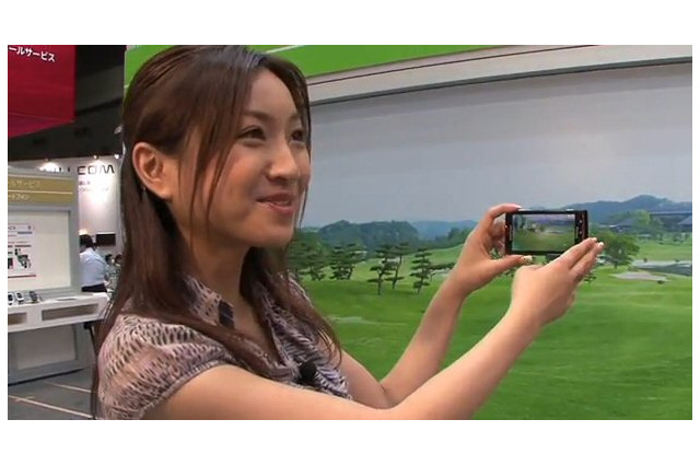 【Wireless Japan 2010(Vol.5):動画】携帯やスマートフォンがキャディに?振りかざして検索?――ドコモの直感検索を体験! 画像