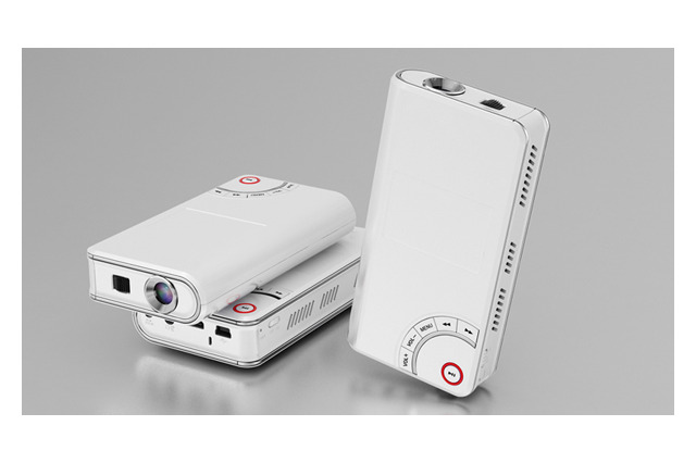 組み込みOS「Windows CE」を搭載したミニプロジェクター 画像